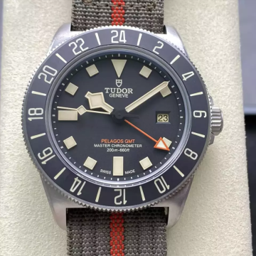 M+공장 튜더 펠라고스 FXD 티타늄 블랙 다이얼 M2542G247NU